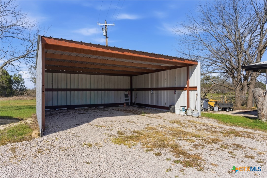 main property photo 33