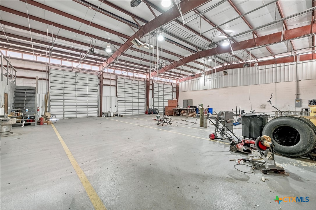 main property photo 10
