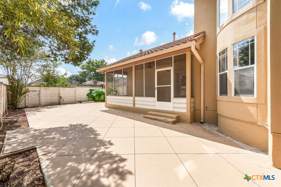 main property photo 41
