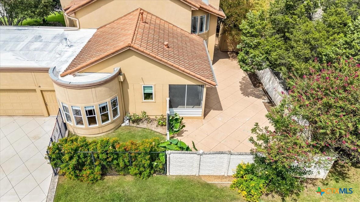 main property photo 46