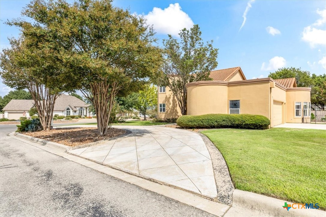main property photo 9