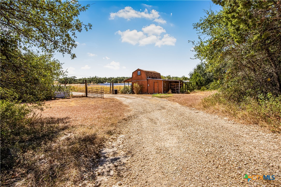 main property photo 7