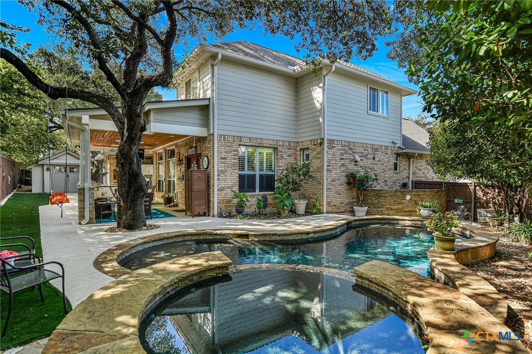 main property photo 23