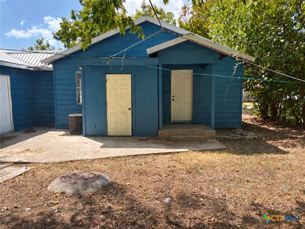 main property photo 11