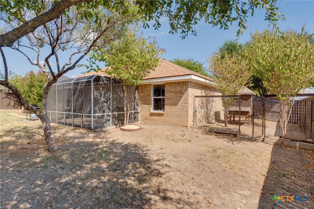 main property photo 27