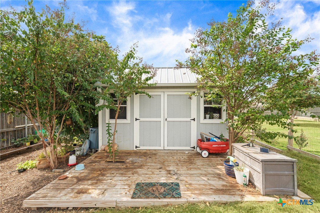 main property photo 41