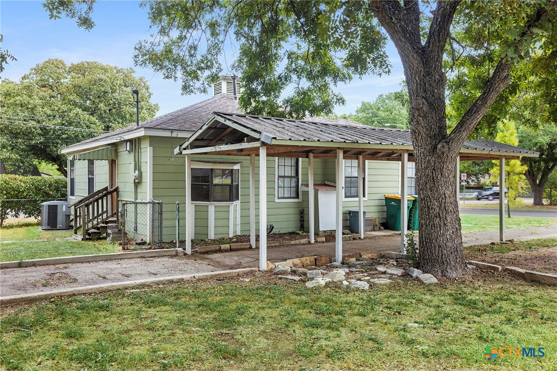 main property photo 29