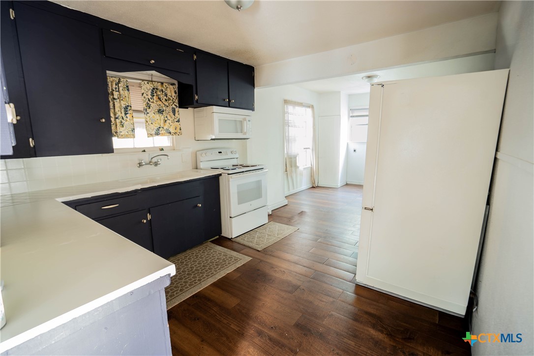 main property photo 5