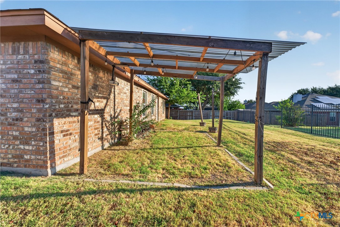 main property photo 42