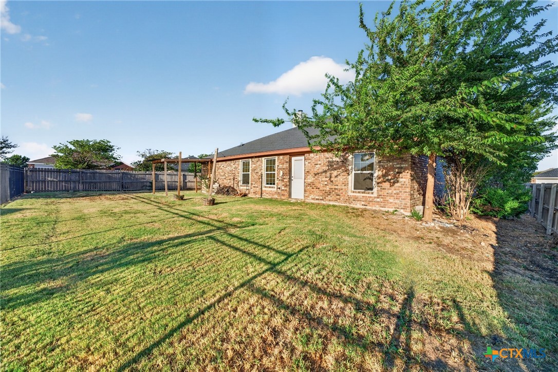 main property photo 43