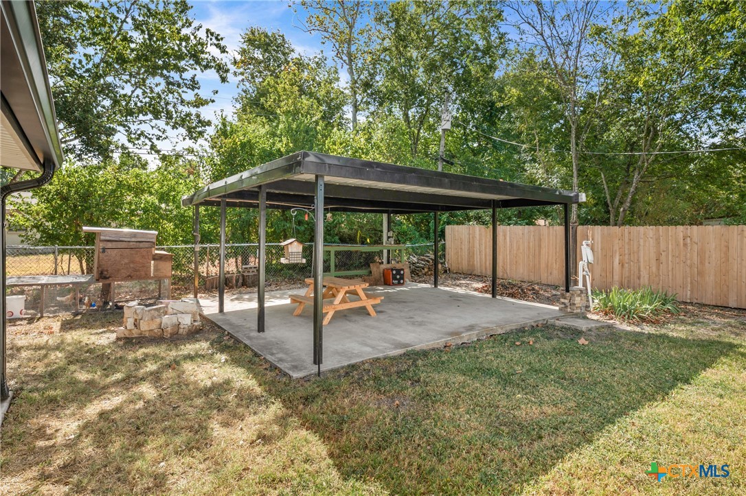 main property photo 32
