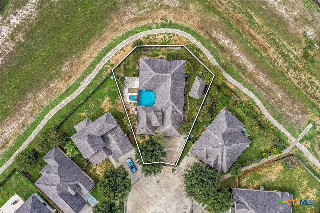 main property photo 13