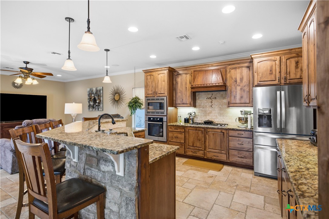 main property photo 14