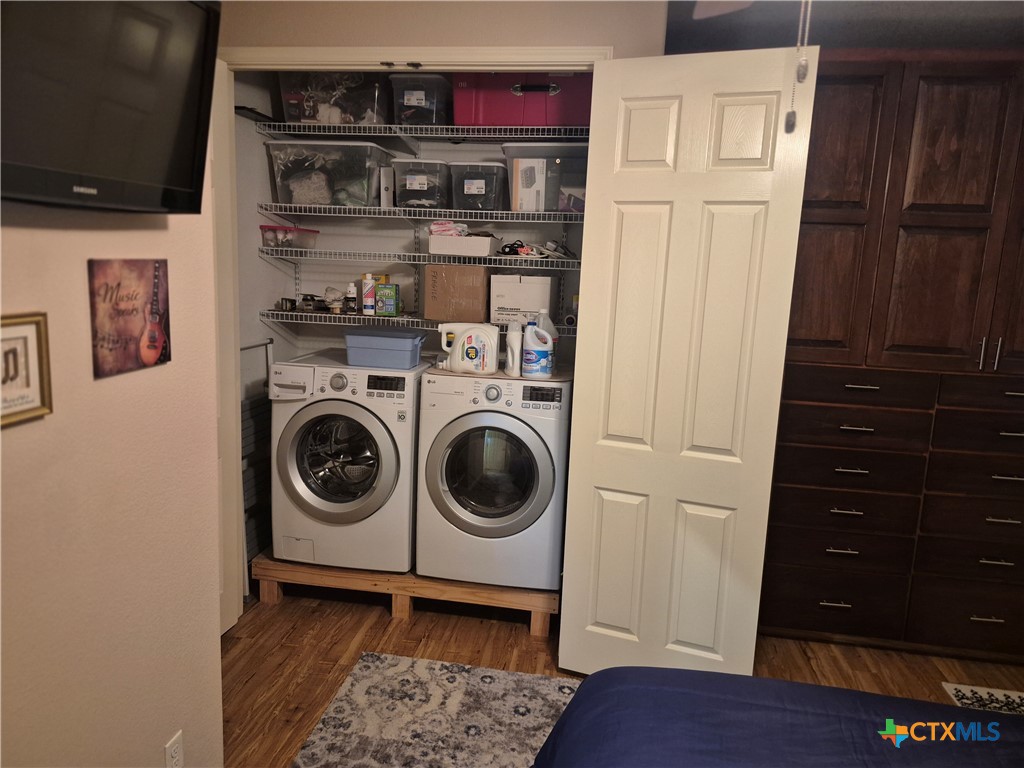 main property photo 11