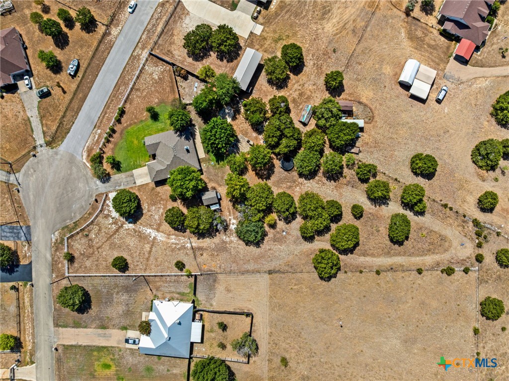 main property photo 17