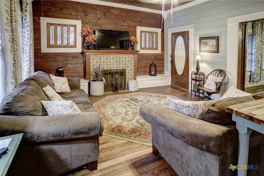 main property photo 7
