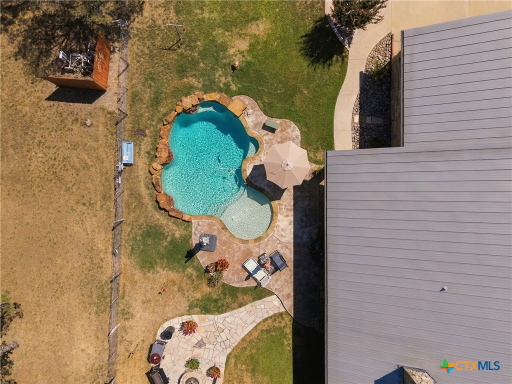 main property photo 24