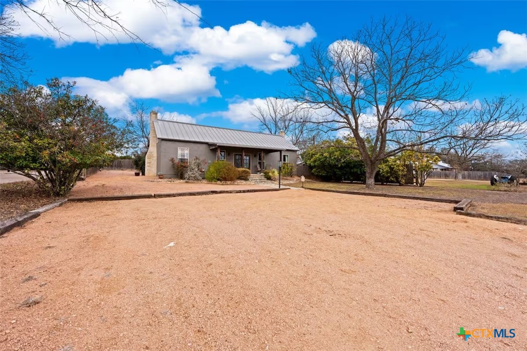 main property photo 4