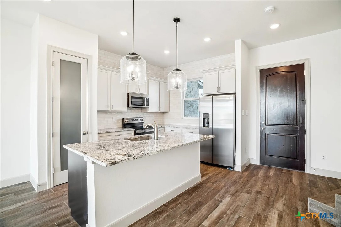 main property photo 13