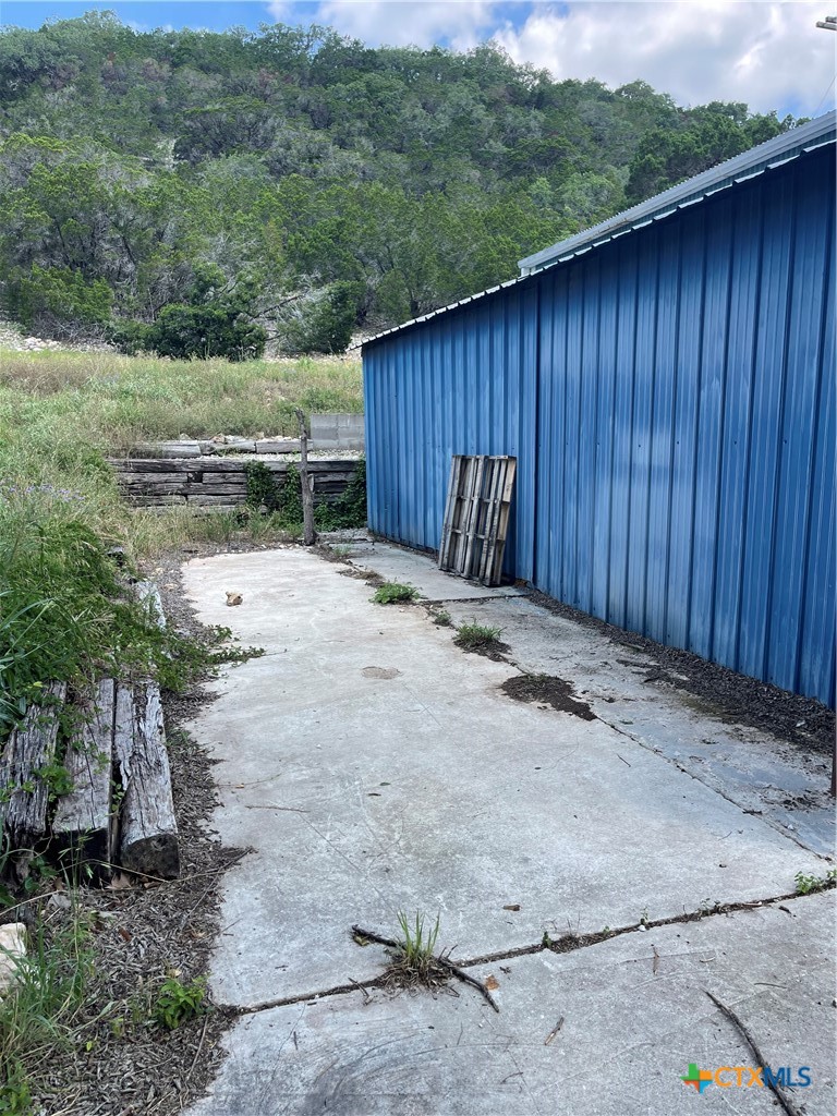 main property photo 40