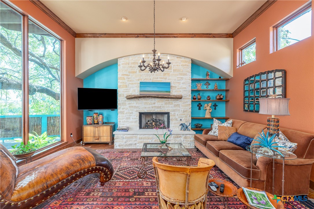 main property photo 9