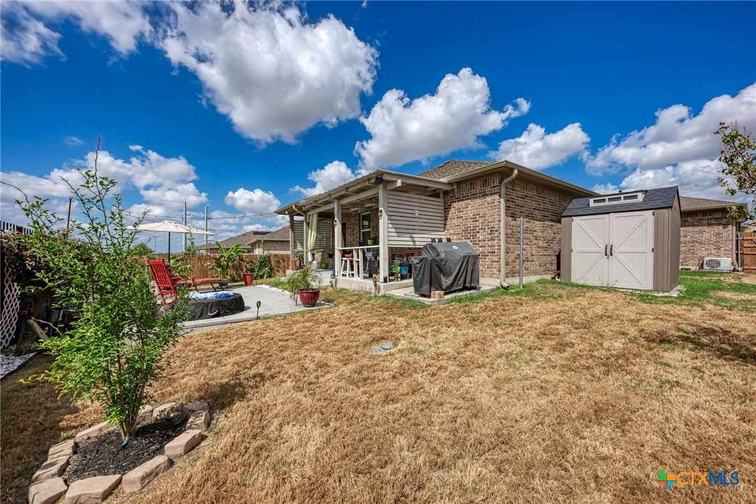 main property photo 41