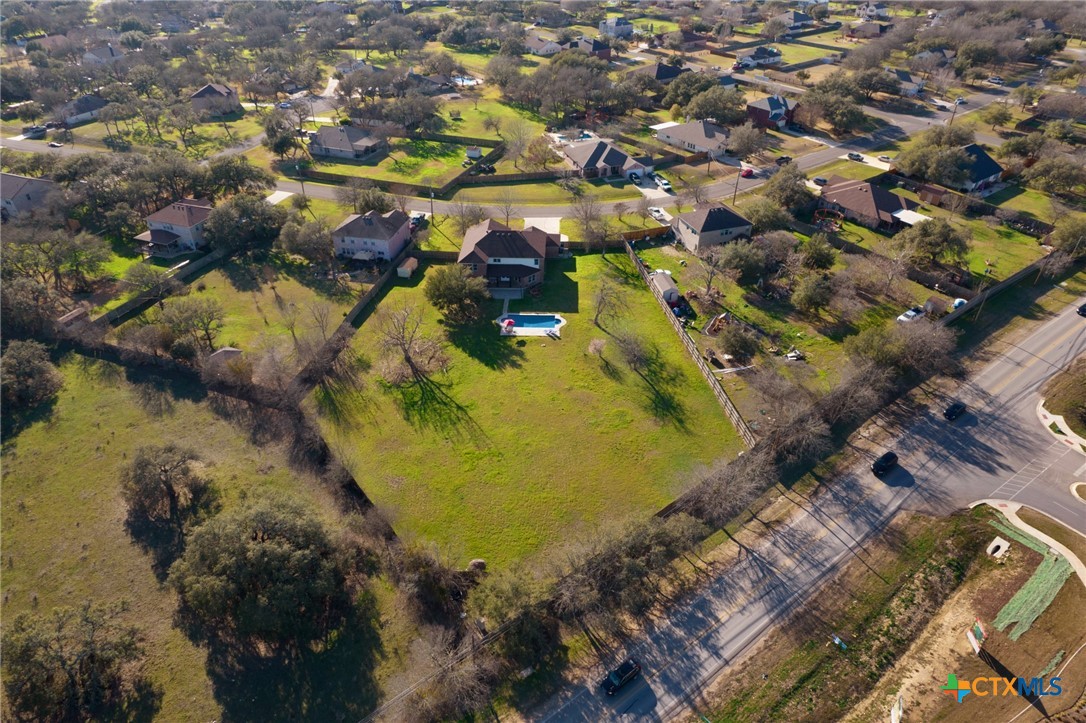 main property photo 40
