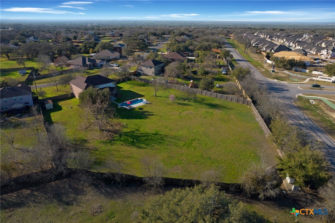 main property photo 7