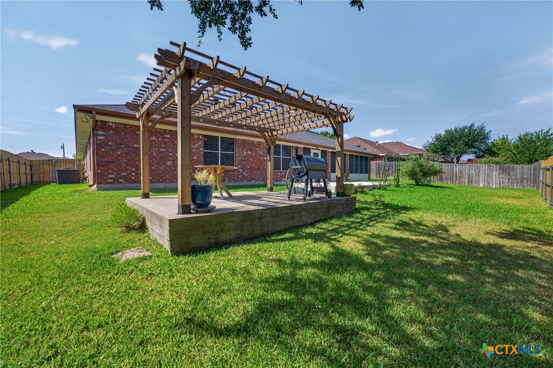 main property photo 41