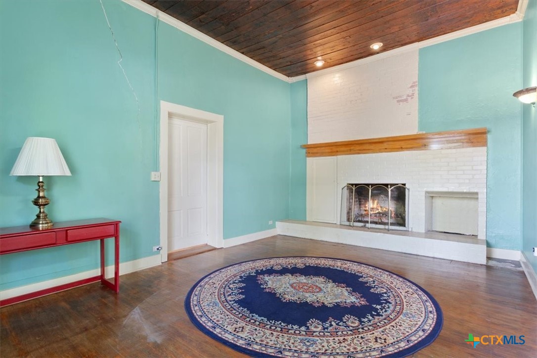 main property photo 18