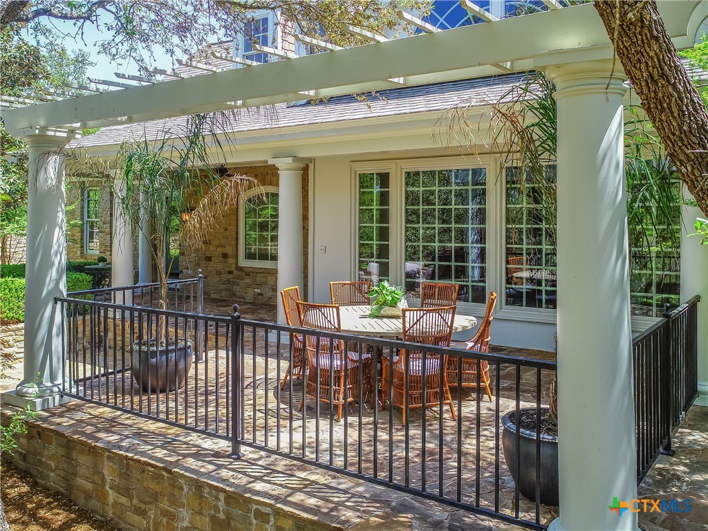 main property photo 31