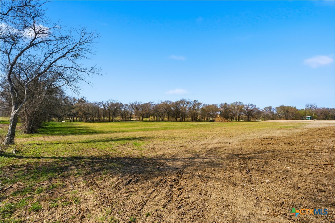 main property photo 28
