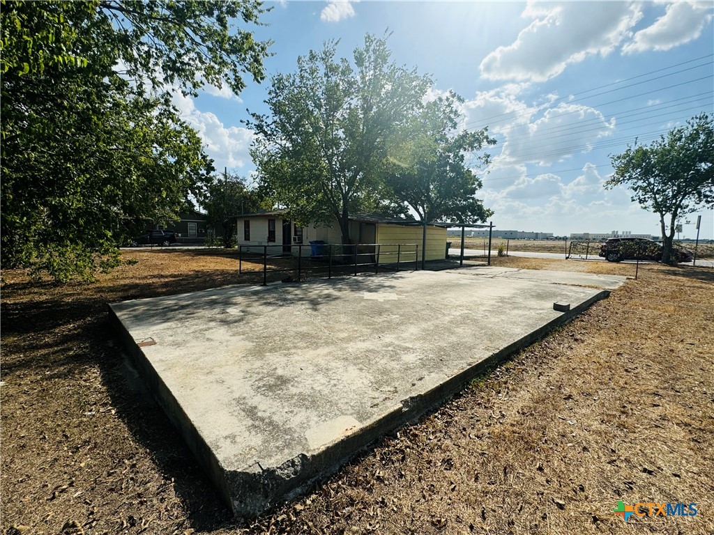 main property photo 13