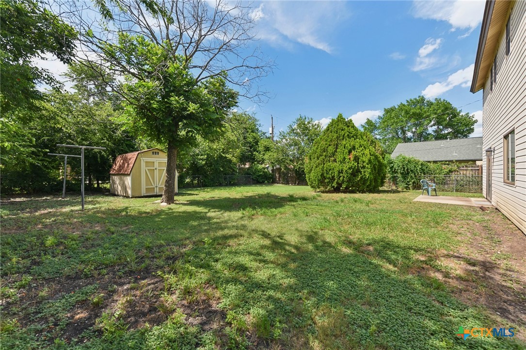 main property photo 30