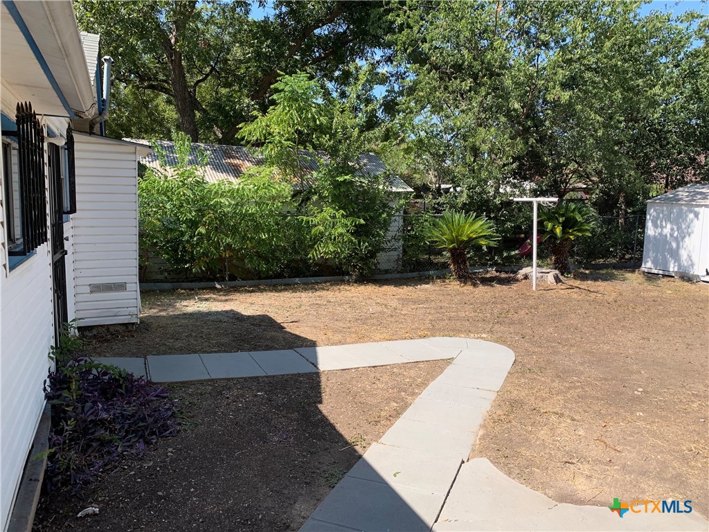main property photo 11