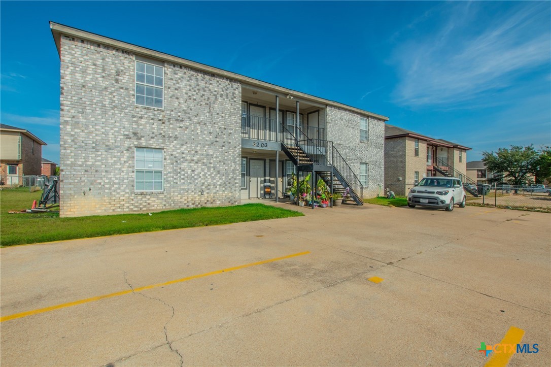 main property photo 13