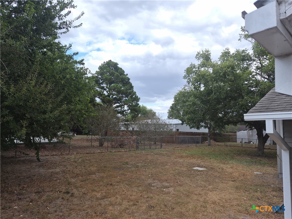 main property photo 10