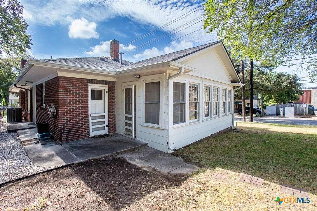 main property photo 41