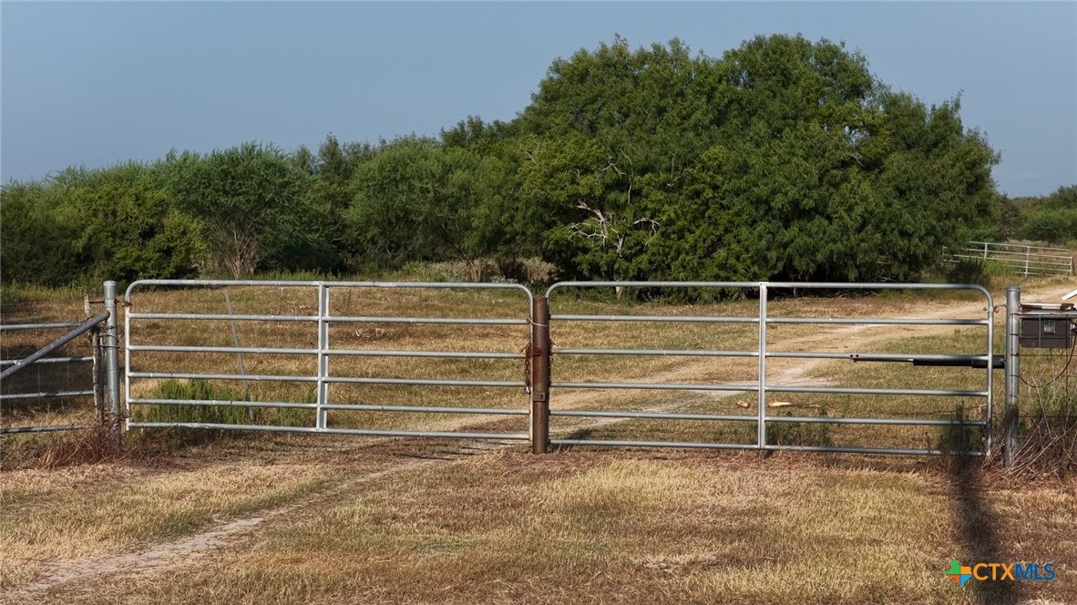 main property photo 40