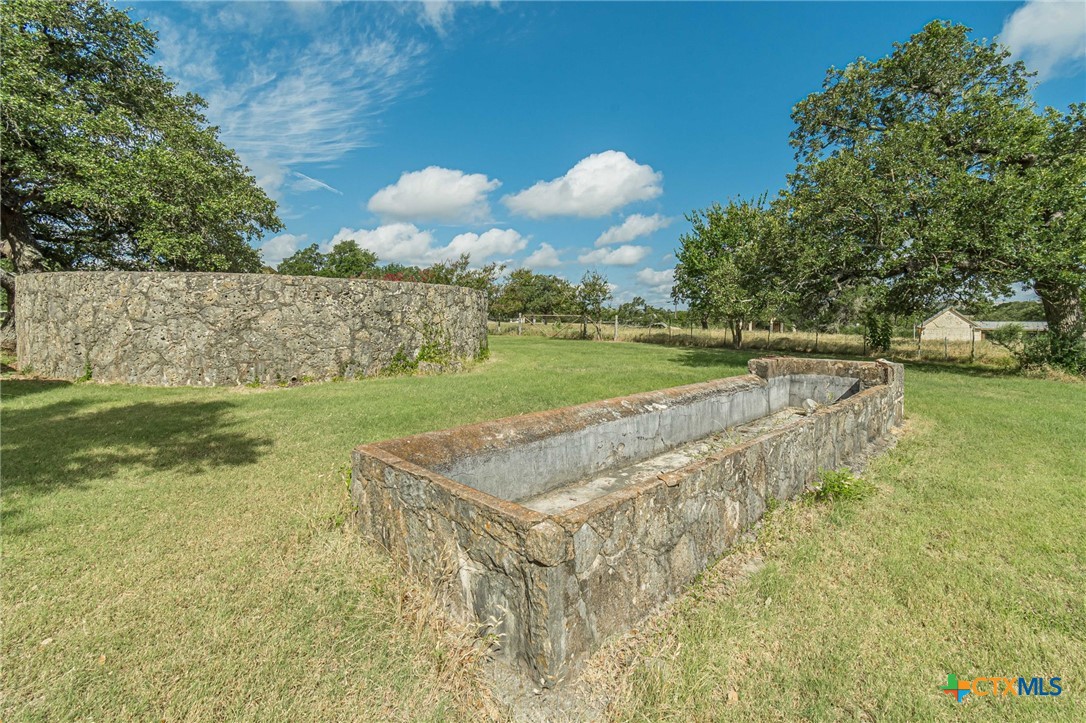 main property photo 40