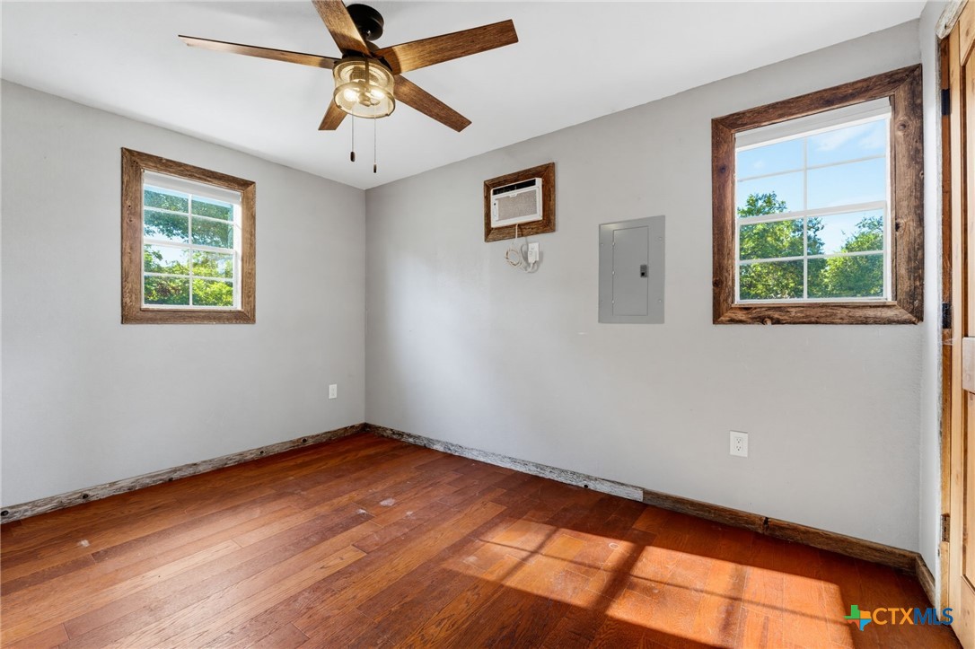 main property photo 37