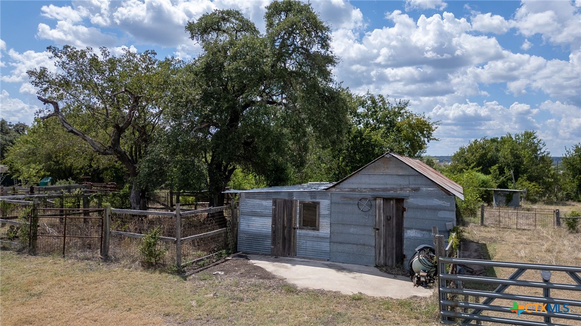 main property photo 39