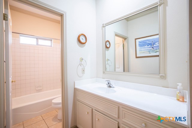 main property photo 8