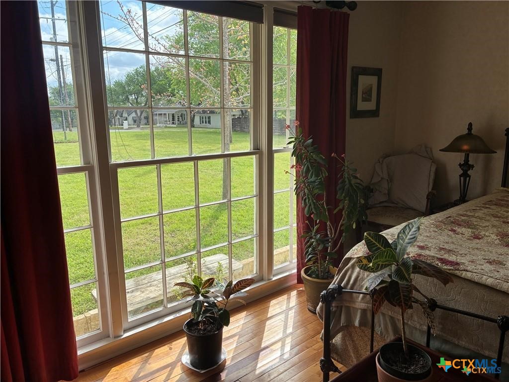 main property photo 19
