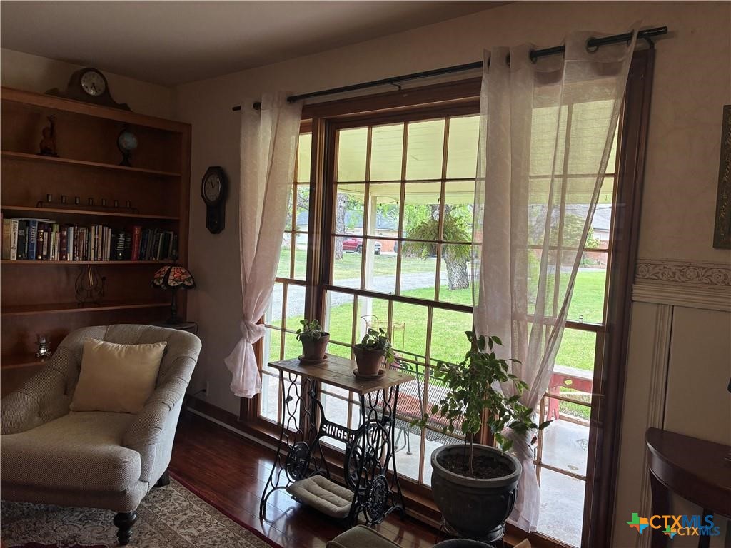 main property photo 8