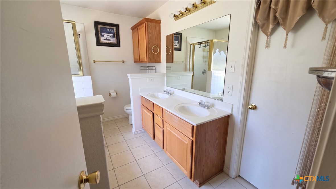 main property photo 11