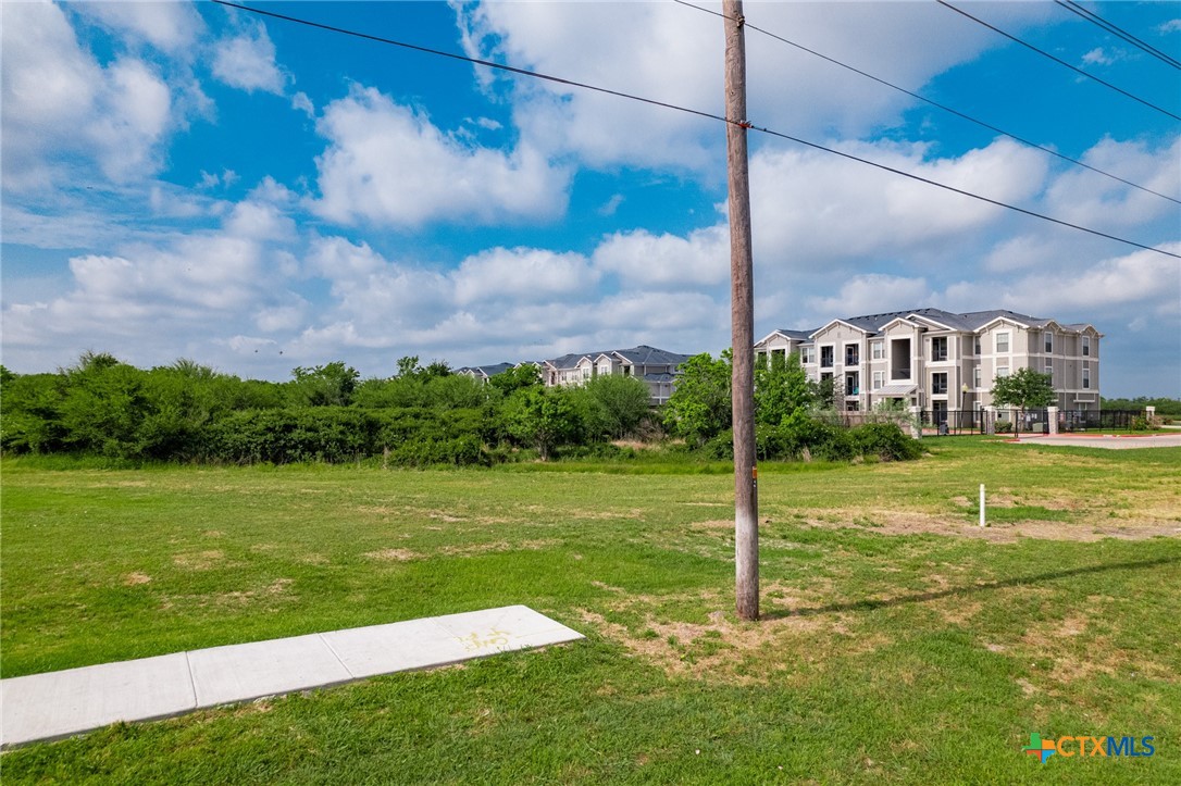 main property photo 10