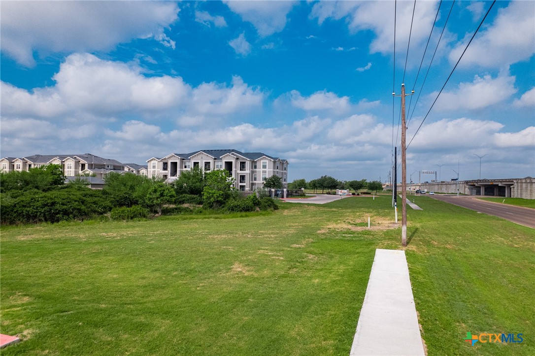 main property photo 9