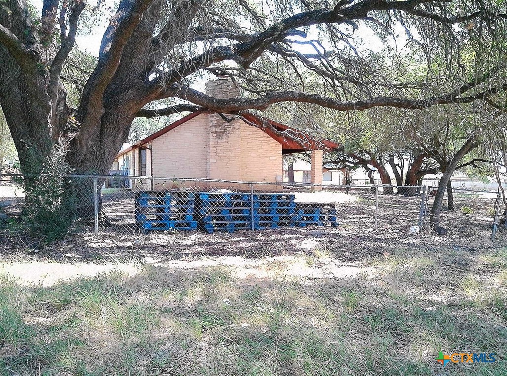 main property photo 37