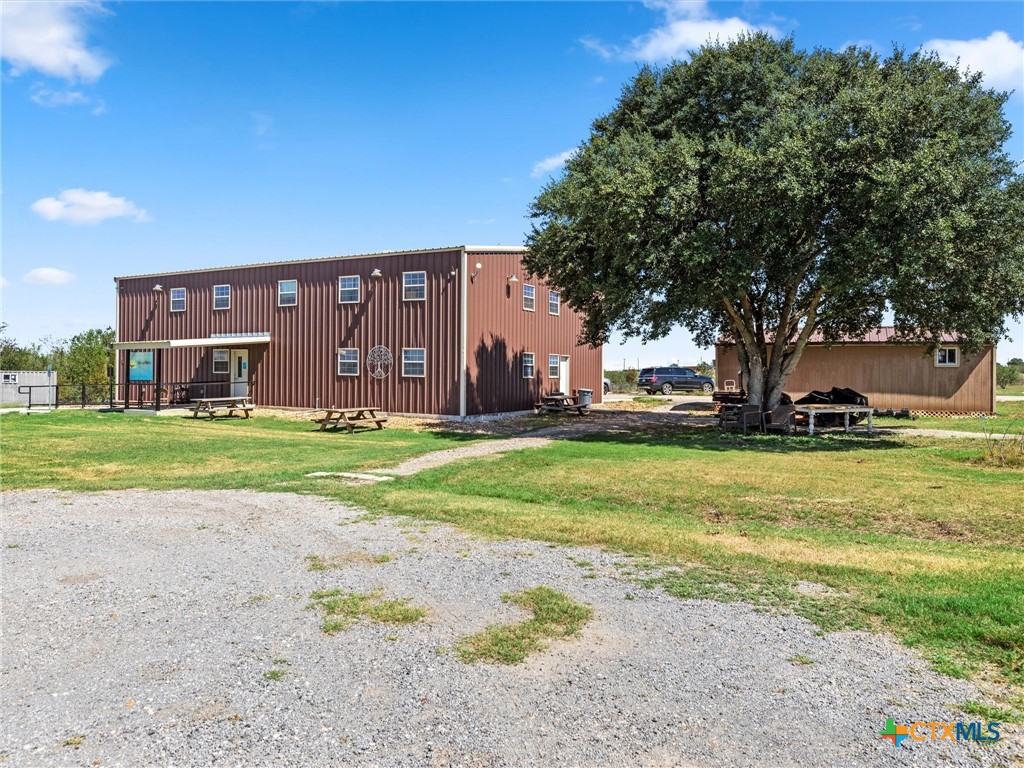 main property photo 11